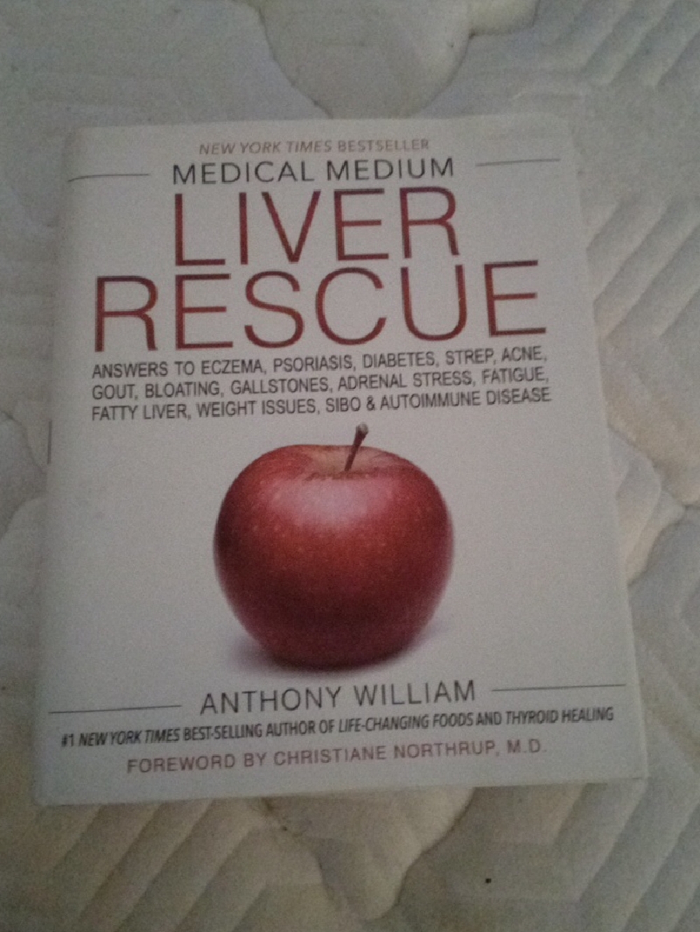 Medical Medium Liver Rescue by Anthony William - White Cover with Red Apple